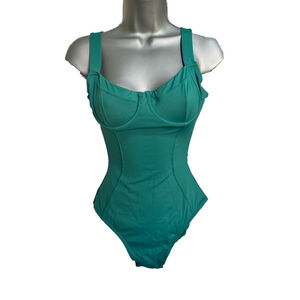NWT TA3 Lifty One Piece in XS Regular/Long cup size
B/C